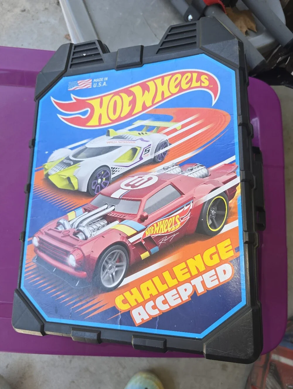 Hot Wheel Cars And Case